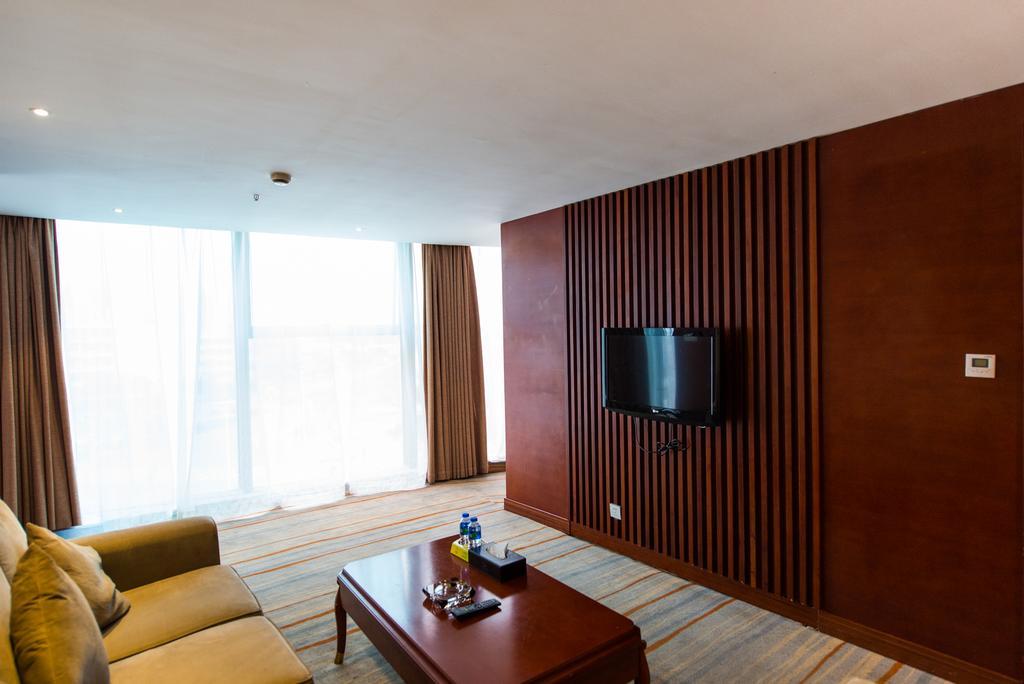 Vienna International Hotel - Expo Branch Shanghai Exterior photo