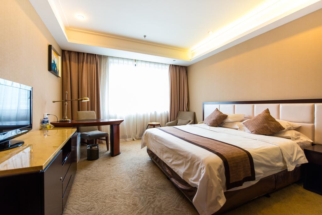 Vienna International Hotel - Expo Branch Shanghai Exterior photo