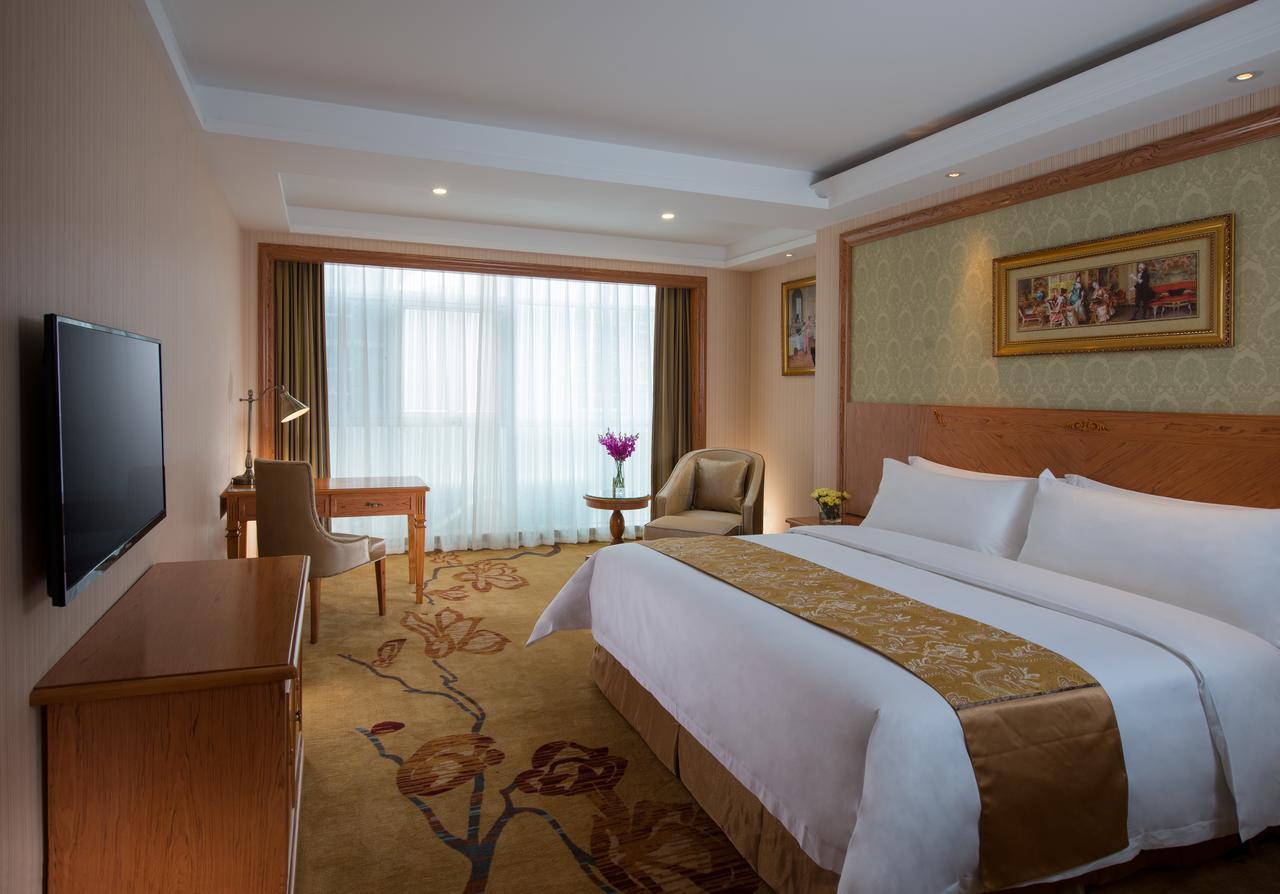 Vienna International Hotel - Expo Branch Shanghai Exterior photo