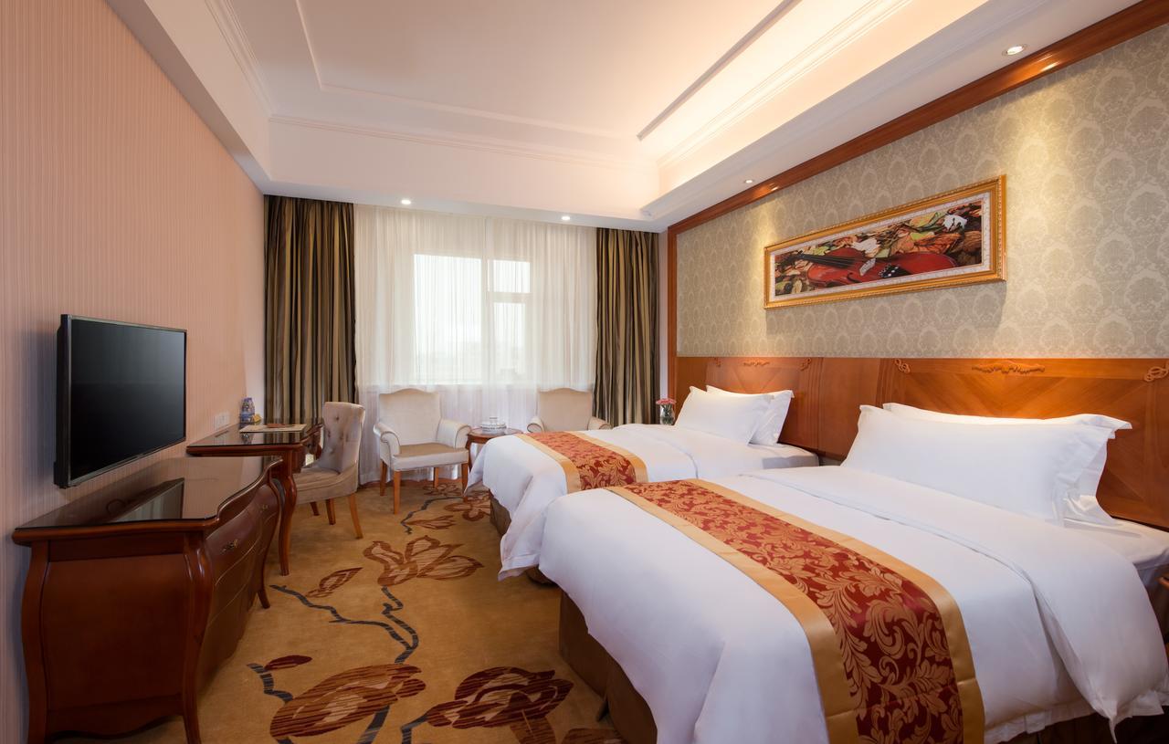 Vienna International Hotel - Expo Branch Shanghai Exterior photo